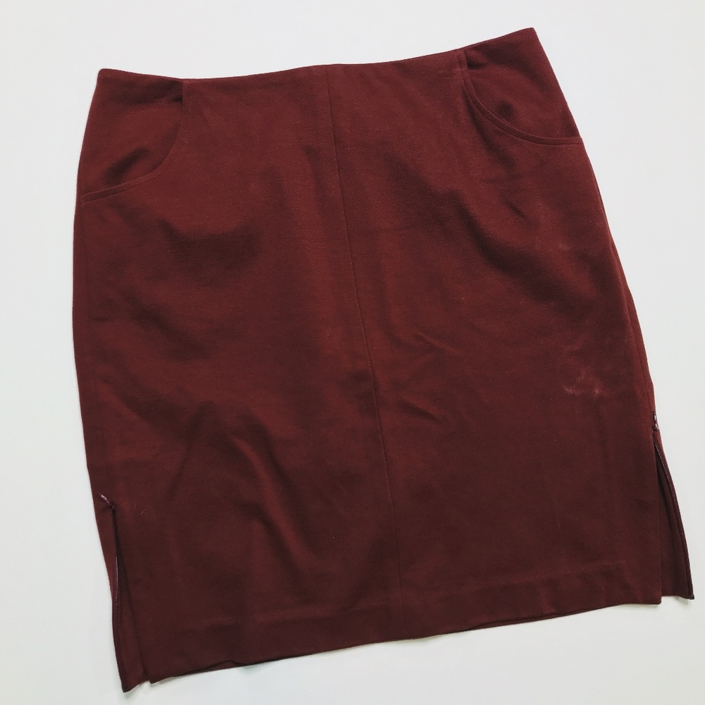 • ANTHROPOLOGIE CABI • maroon fitted pencil skirt